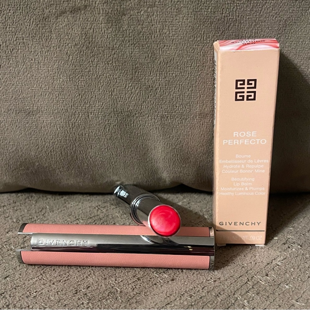 Givenchy Soothing Red Rose Perfecto Lip Balm